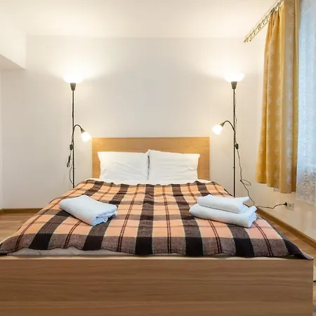 Guest Spots By Bookinghost Apartment