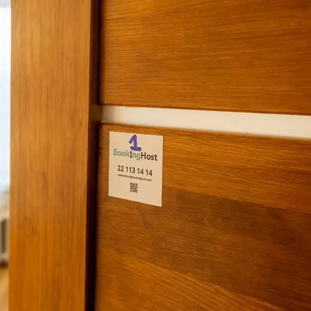 Guest Spots By Bookinghost *