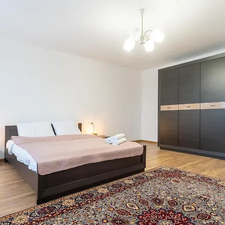 Guest Spots By Bookinghost *