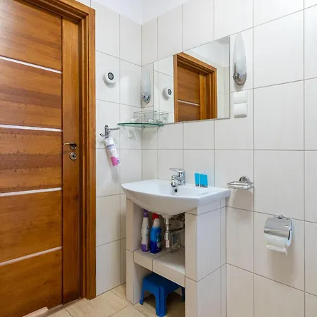 Guest Spots By Bookinghost