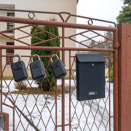 Guest Spots By Bookinghost *