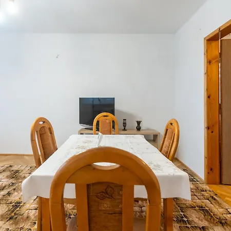 Guest Spots By Bookinghost