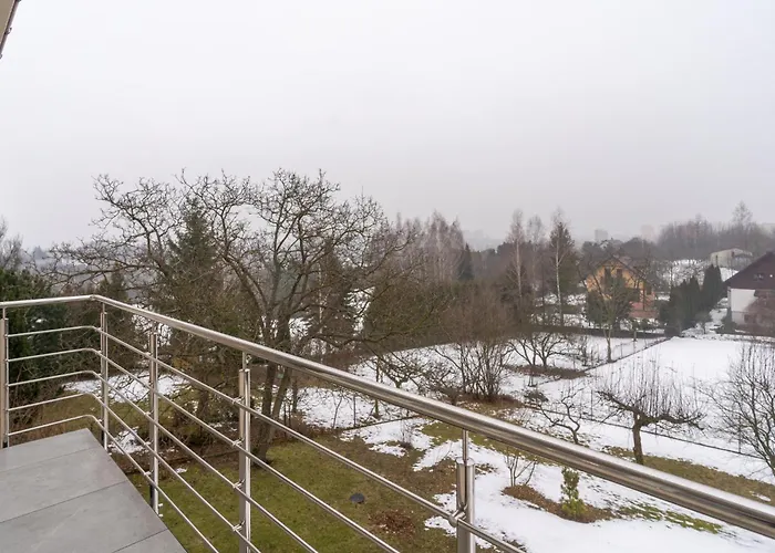 Guest Spots By Bookinghost *