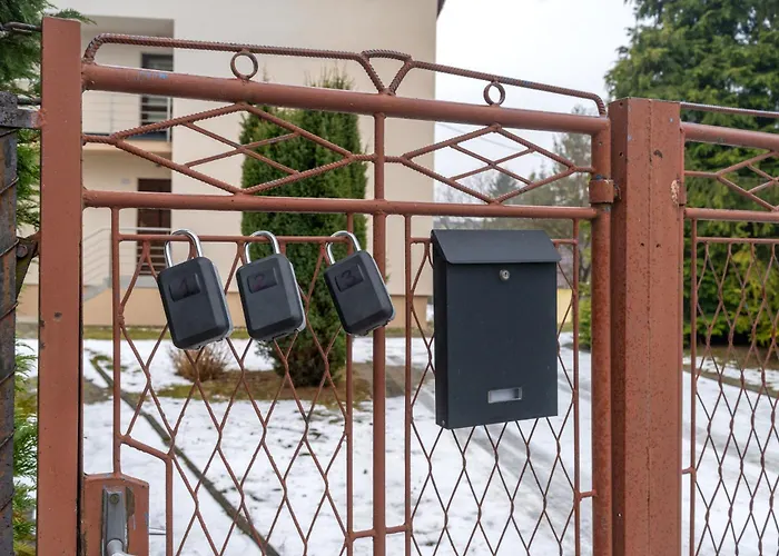 Guest Spots By Bookinghost *